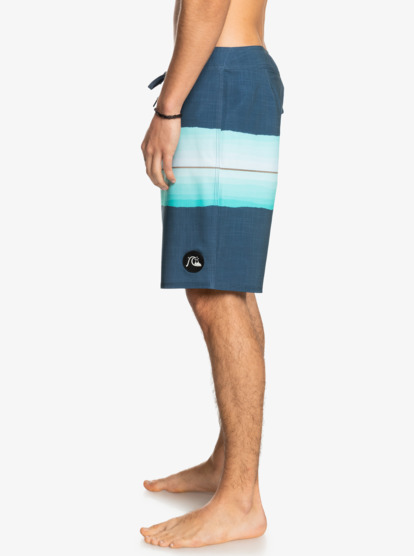Surfsilk Resin Tint 19" 2022 - Board Shorts for Men  EQYBS04657
