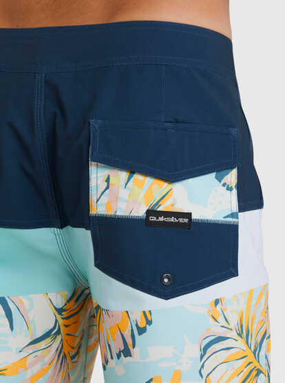 Surfsilk Panel 20" - Boardshorts for Young Men  EQYBS04659