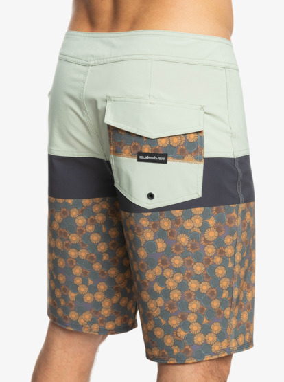 Surfsilk Panel 20" - Boardshorts for Young Men  EQYBS04659