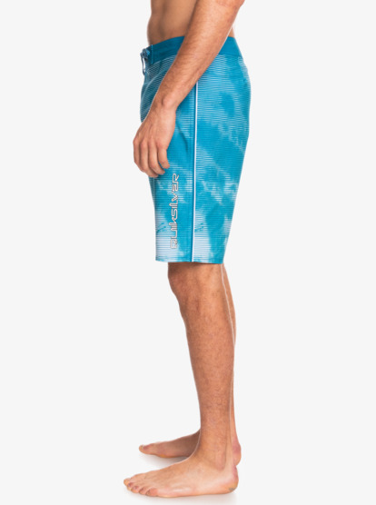 Surfsilk Massive 20" - Boardshorts for Young Men  EQYBS04661