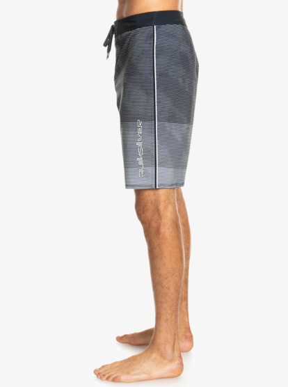 Surfsilk Massive 20" - Boardshorts for Young Men  EQYBS04661