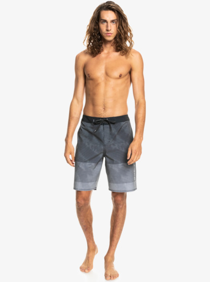 Surfsilk Massive 20" - Boardshorts for Young Men  EQYBS04661