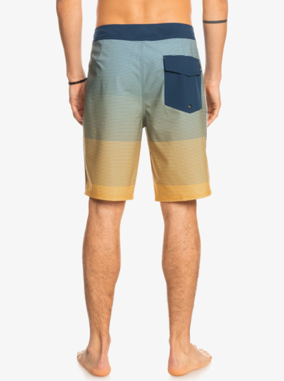 Surfsilk Massive 20" - Boardshorts for Young Men  EQYBS04661