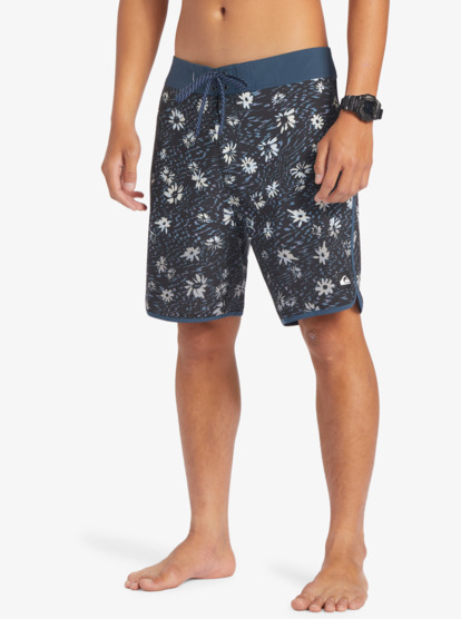 Highlite Scallop 19" - Board Shorts for Men  EQYBS04761
