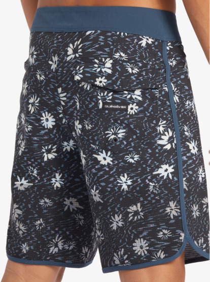 Highlite Scallop 19" - Board Shorts for Men  EQYBS04761
