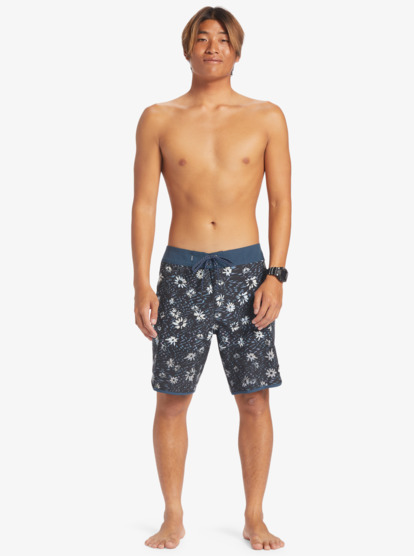 Highlite Scallop 19" - Board Shorts for Men  EQYBS04761
