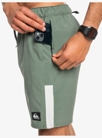 Omni 17" Training Shorts  EQYWS03836
