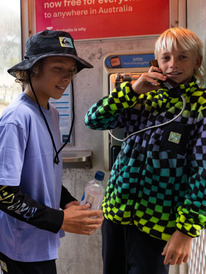 quiksilver, Clean Coasts 2022 - Fleece mit Halbreißverschluss für Jungen, RADICAL TIMES CEHKER POOL GREE (gmj8) Clean Coasts 2022 - Half Zip Fleece for Boys EQBFT03781