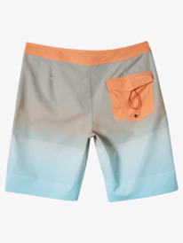 Surfsilk Massive 20" - Board Shorts for Men  EQYBS04783