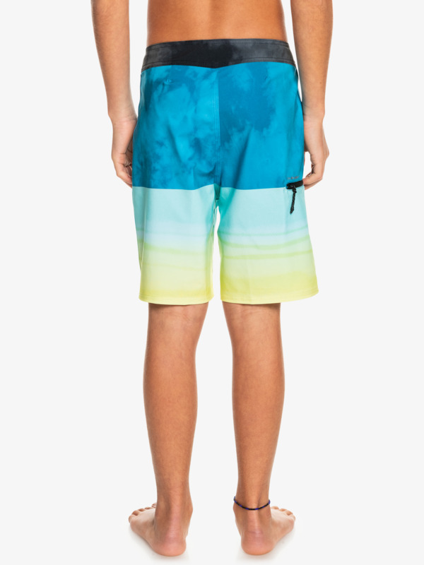 Surfsilk Five-0 17" - Board Shorts for Boys 8-16 EQBBS03631