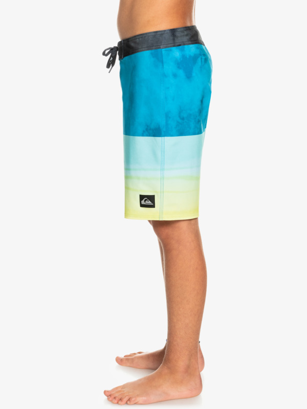 Surfsilk Five-0 17" - Board Shorts for Boys 8-16 EQBBS03631