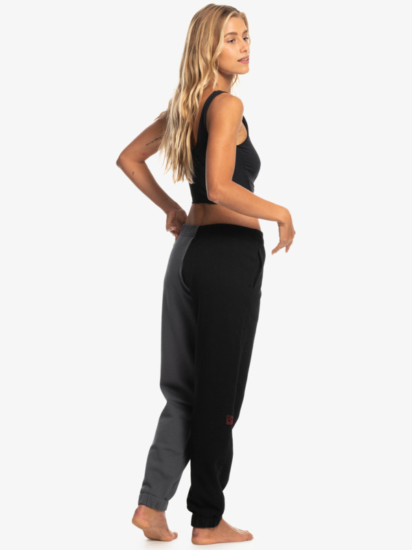 Quiksilver x Stranger Things Upside Down 2022 - Joggers for Women  EQWFB03053
