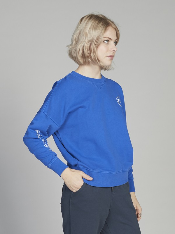 nike boxy sweatshirt