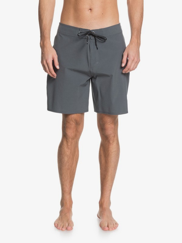 piped sweat shorts