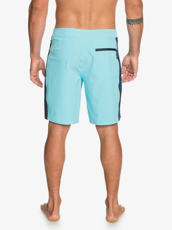Highline Arch 19" - Board Shorts for Men EQYBS04316