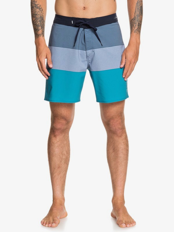 Highline Massive 17" Board Shorts 3613375058452 Quiksilver