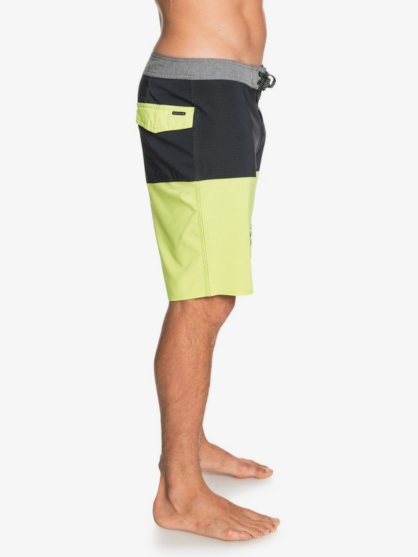 Highline Omni 19" - Board Shorts for Men  EQYBS04450