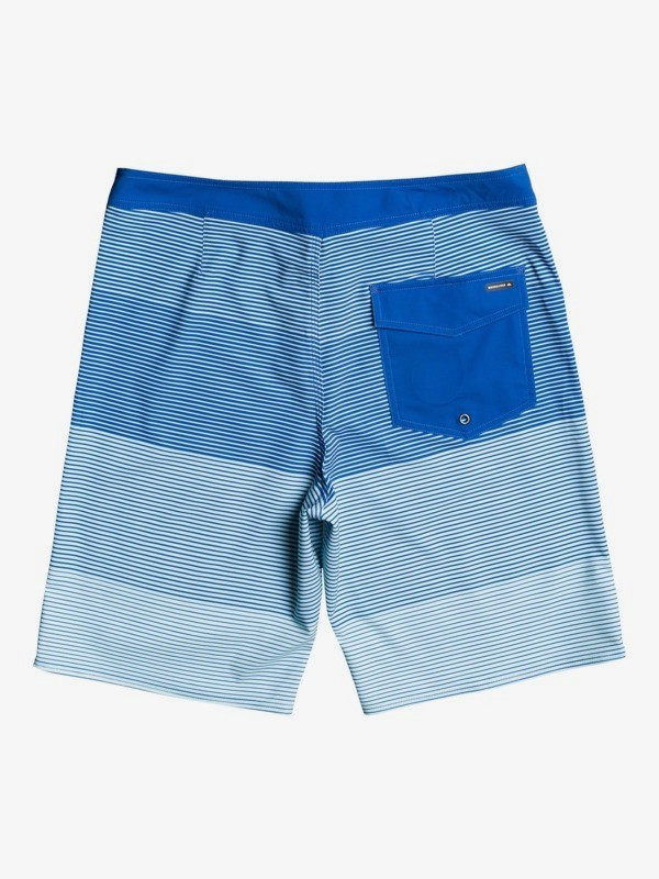 Surfsilk Massive 20" - Board Shorts for Men  EQYBS04528