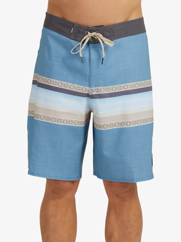 Surfsilk Sun Faded 19" - Board Shorts for Men  EQYBS04556