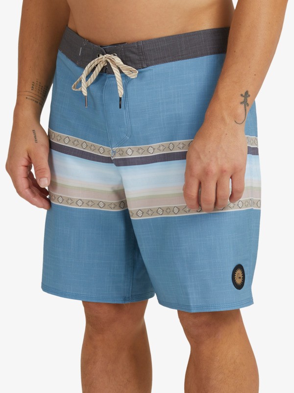 Surfsilk Sun Faded 19" - Board Shorts for Men  EQYBS04556