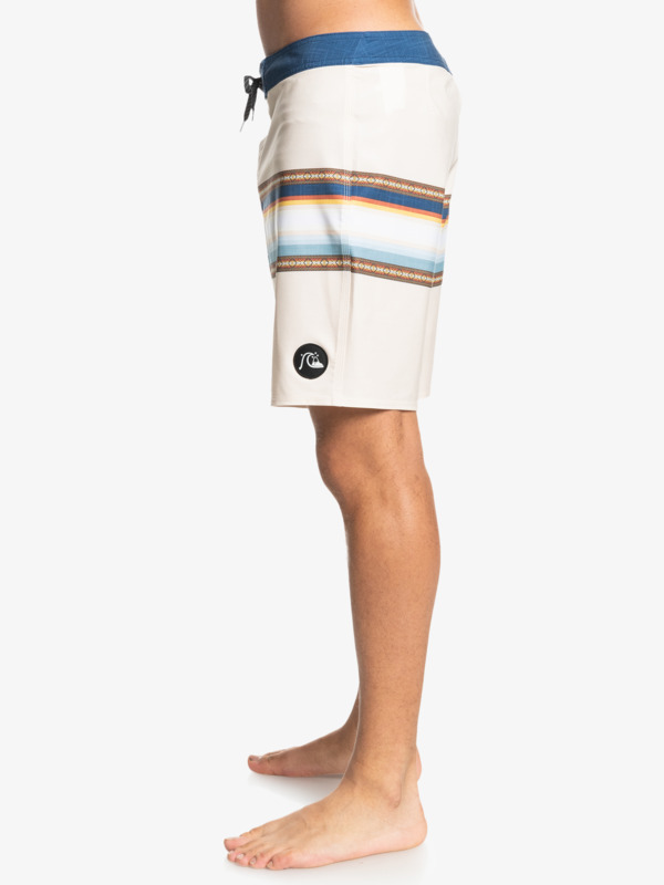 Surfsilk Sun Faded 19" - Board Shorts for Men  EQYBS04556