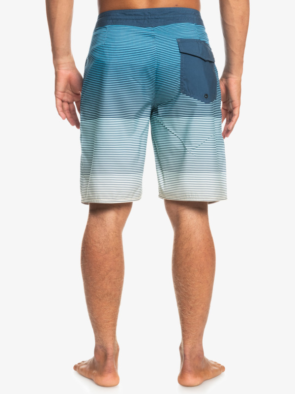 Massive 20" - Boardshorts for Men  EQYBS04636