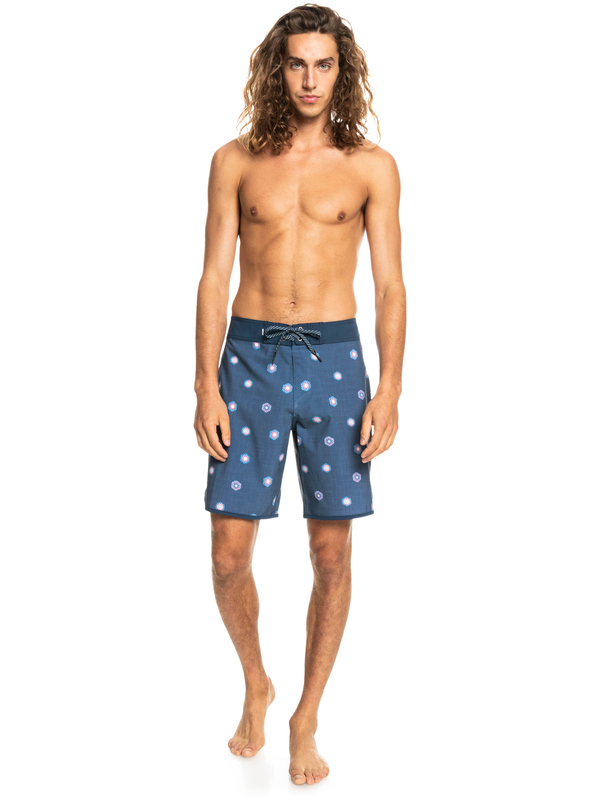Surfsilk Scallop 19" 2022 - Board Shorts for Men  EQYBS04654