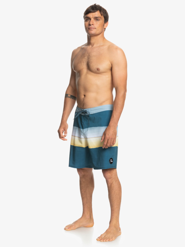 Surfsilk Resin Tint 19" 2022 - Board Shorts for Men  EQYBS04657