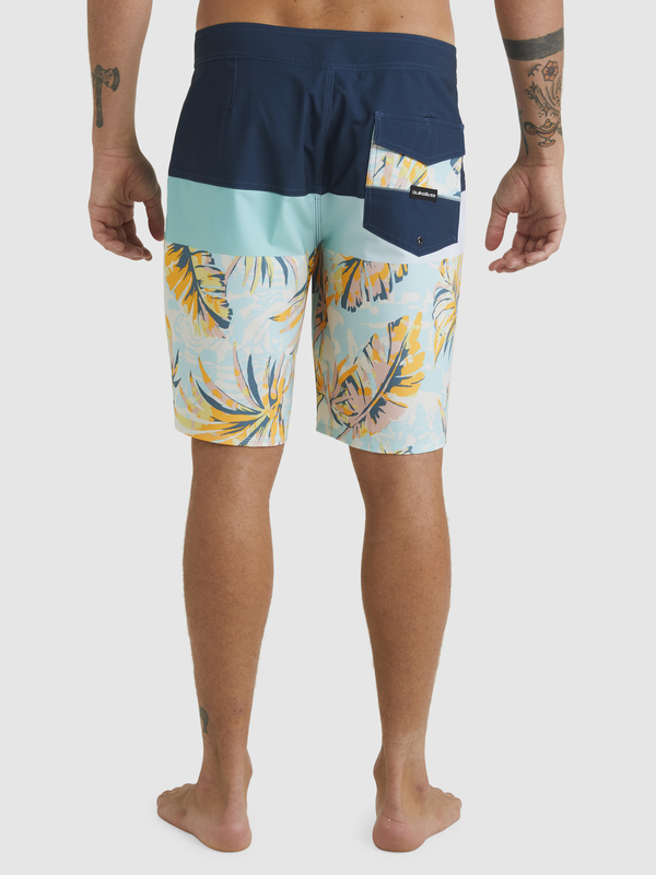 Surfsilk Panel 20" - Boardshorts for Young Men  EQYBS04659