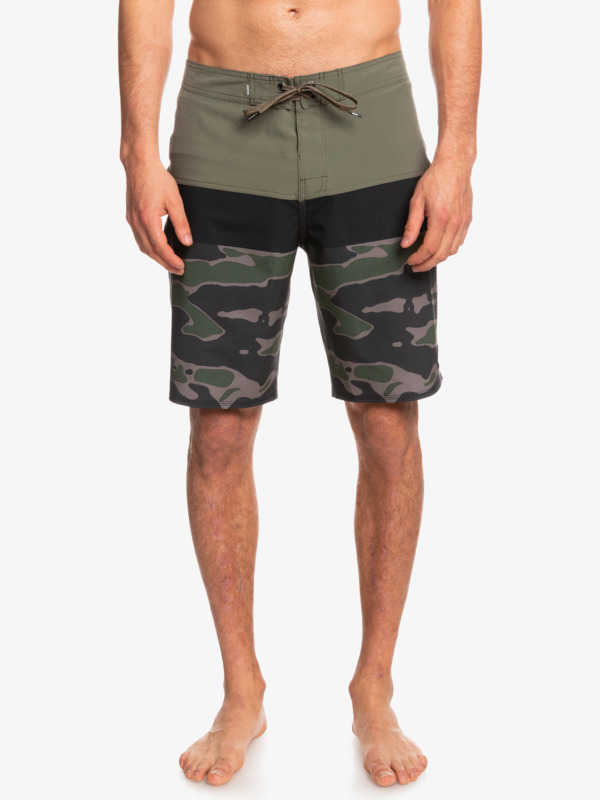 Surfsilk Panel 20" - Boardshorts for Young Men  EQYBS04659