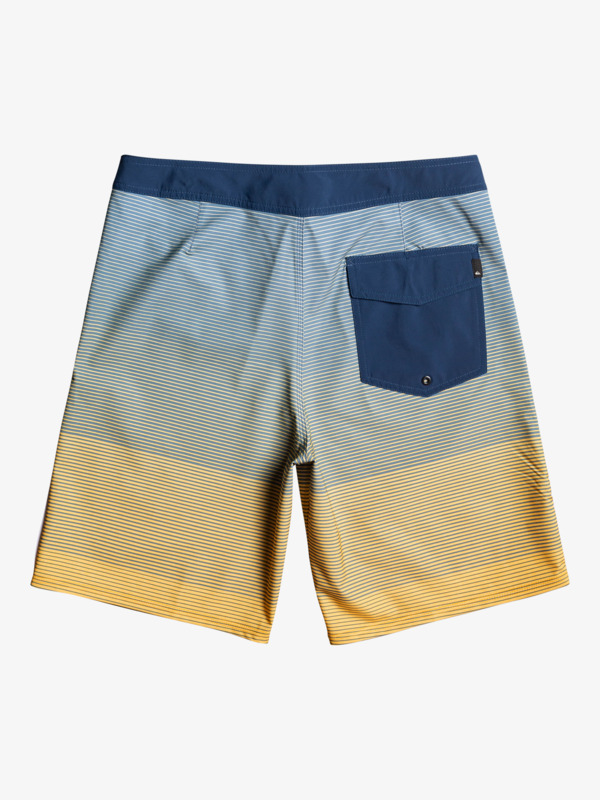 Surfsilk Massive 20" - Boardshorts for Young Men  EQYBS04661