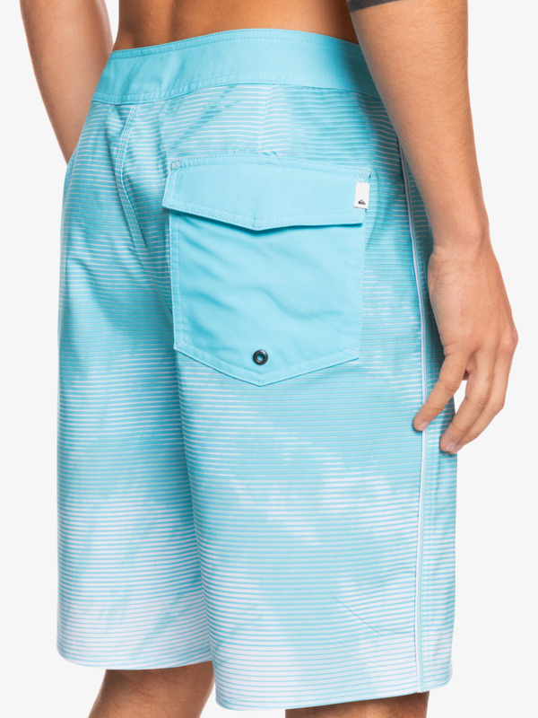 Surfsilk Massive 20" - Boardshorts for Young Men  EQYBS04661