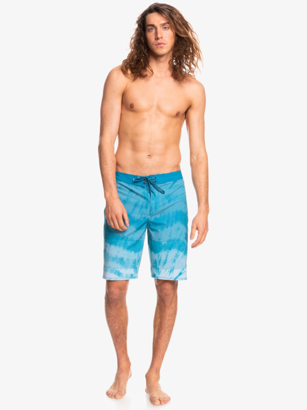 Surfsilk Massive 20" - Boardshorts for Young Men  EQYBS04661