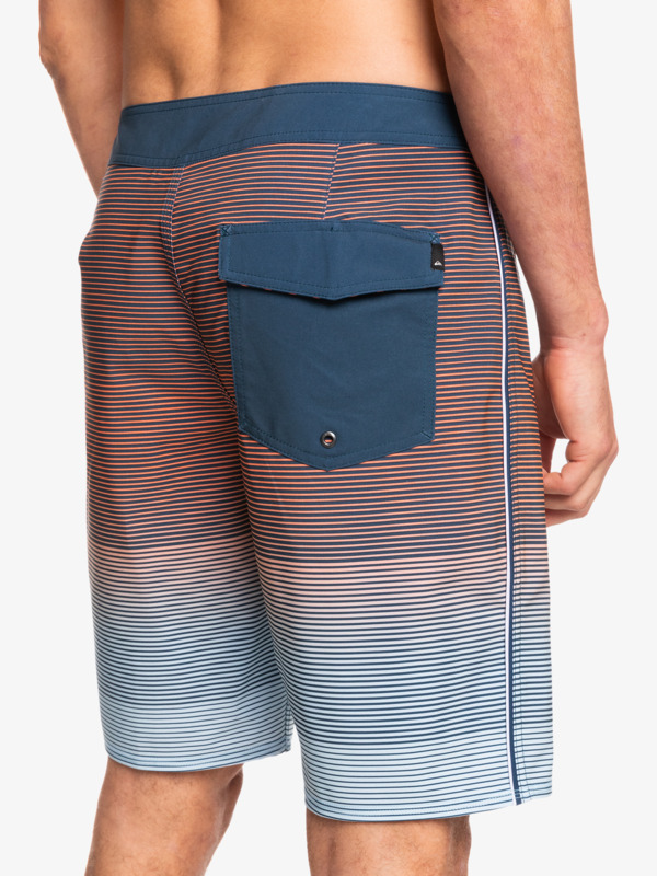 Surfsilk Massive 20" - Boardshorts for Young Men  EQYBS04661