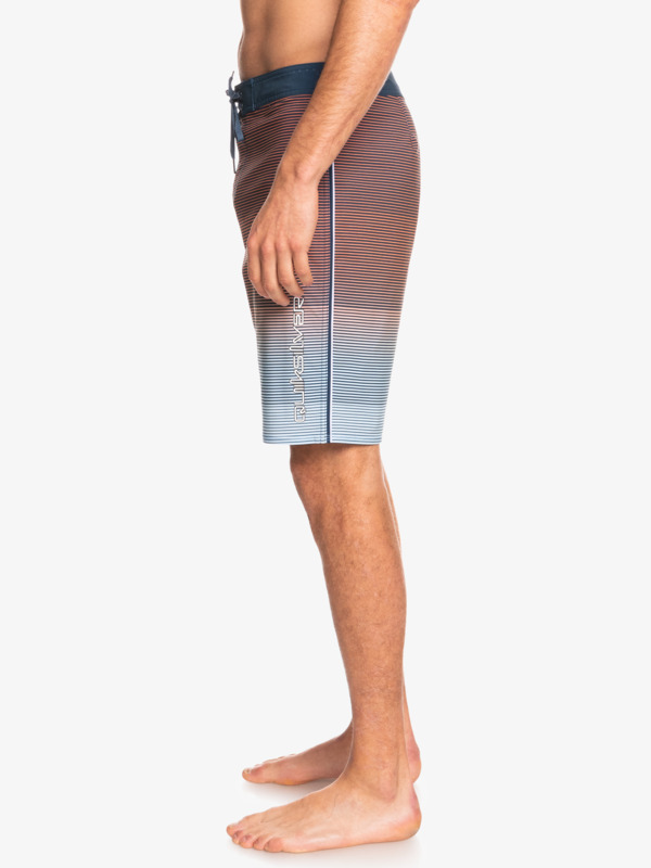 Surfsilk Massive 20" - Boardshorts for Young Men  EQYBS04661