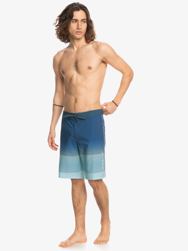 Surfsilk Massive 20" - Boardshorts for Young Men  EQYBS04661