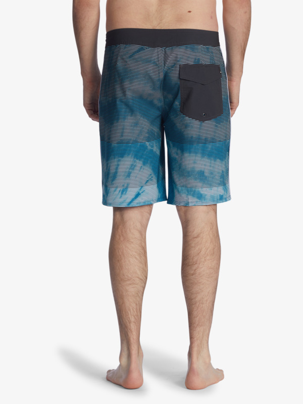 Surfsilk Massive 20" - Boardshorts for Young Men  EQYBS04661