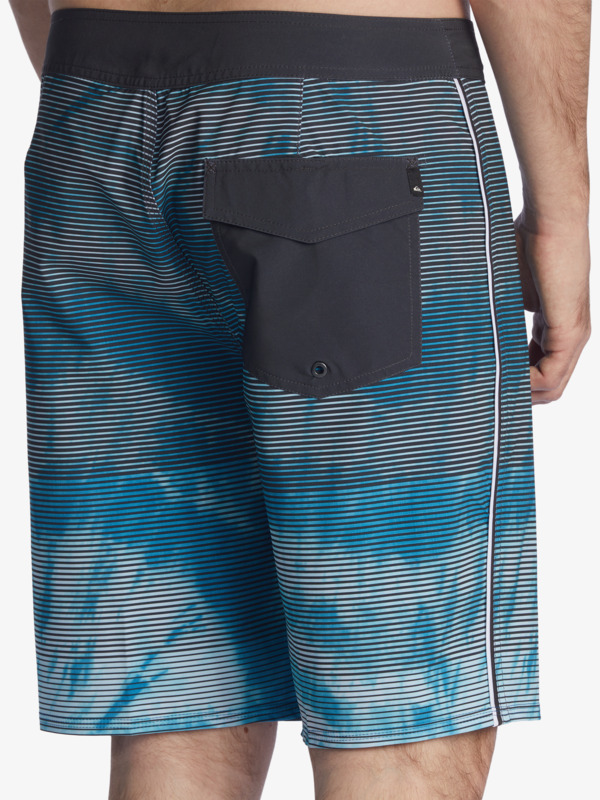 Surfsilk Massive 20" - Boardshorts for Young Men  EQYBS04661