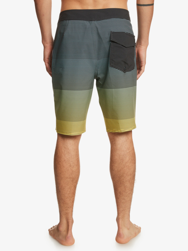 Surfsilk Massive 20" - Boardshorts for Young Men  EQYBS04661