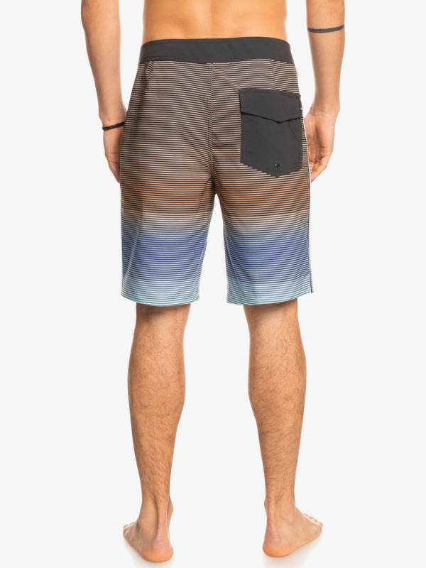 Surfsilk Massive 20" - Boardshorts for Young Men  EQYBS04661