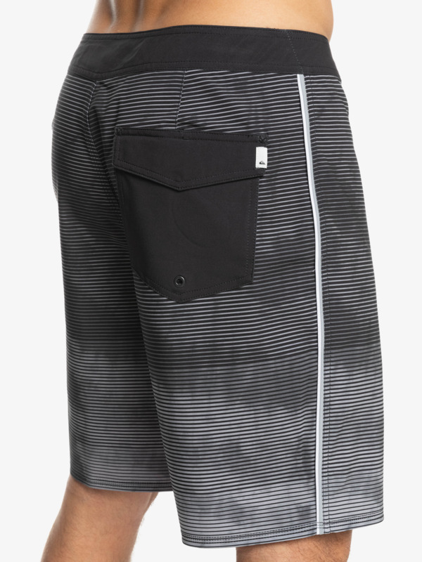 Surfsilk Massive 20" - Boardshorts for Young Men  EQYBS04661