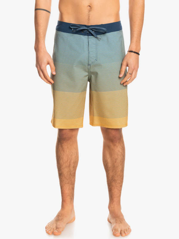 Surfsilk Massive 20" - Boardshorts for Young Men  EQYBS04661