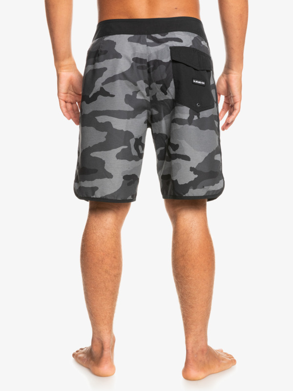 Everyday Scallop 19" - Board Shorts for Men EQYBS04678
