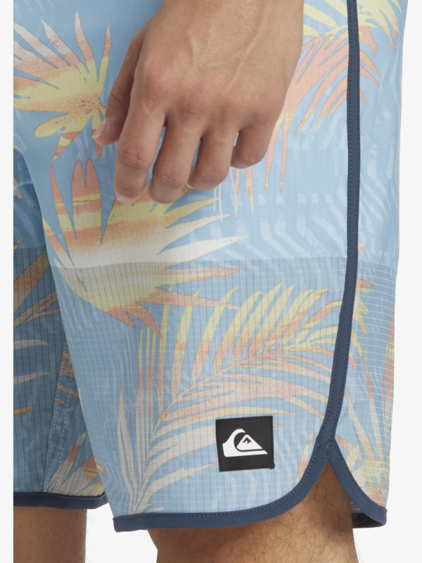 Highlite Scallop 19" - Board Shorts for Men  EQYBS04761