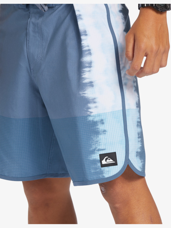 Highlite Scallop 19" - Board Shorts for Men  EQYBS04761