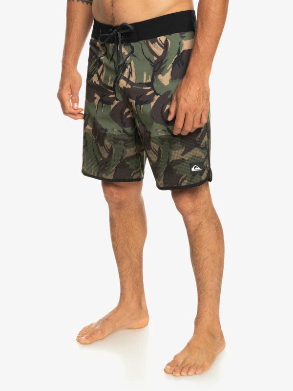 Highlite Scallop 19" - Board Shorts for Men  EQYBS04761