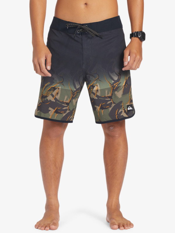 Highlite Scallop 19" - Board Shorts for Men  EQYBS04761