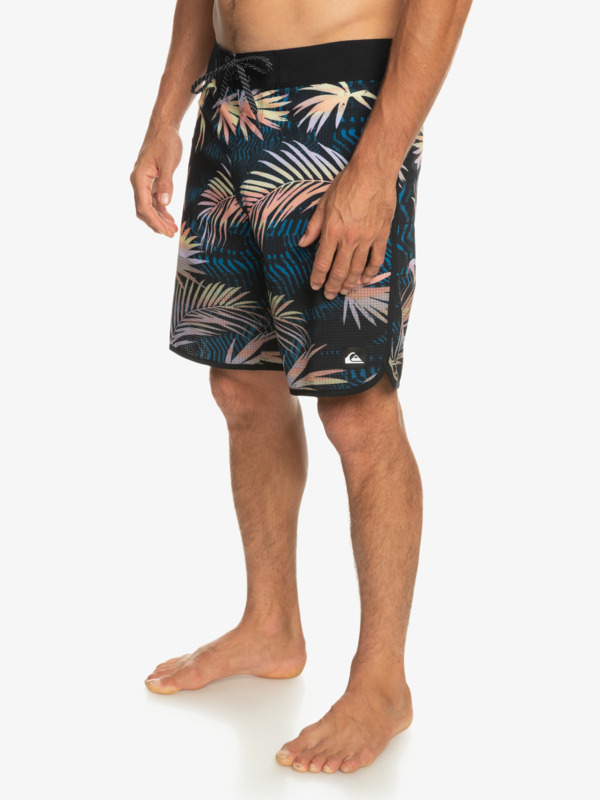 Highlite Scallop 19" - Board Shorts for Men  EQYBS04761