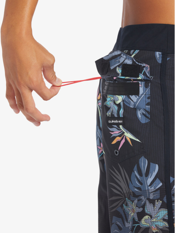 Highlite Scallop 19" - Board Shorts for Men  EQYBS04761