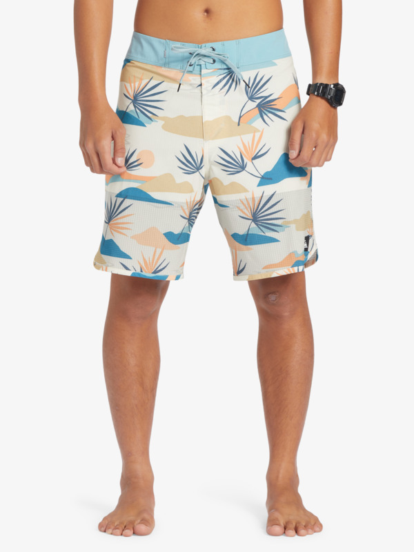 Highlite Scallop 19" - Board Shorts for Men  EQYBS04761